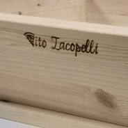 Madia od Vito Iacopelli - tradycyjny pojemnik na ciasto